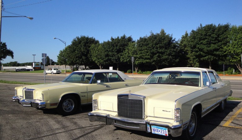 Odjechane Wesele Kraków - Na ślub:<br> LINCOLN TOWN COUPE